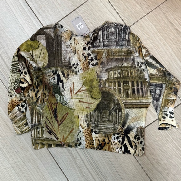 Design Inspired Fall City Batwing Shirt Italy One Size‎ NWT - Picture 6 of 10